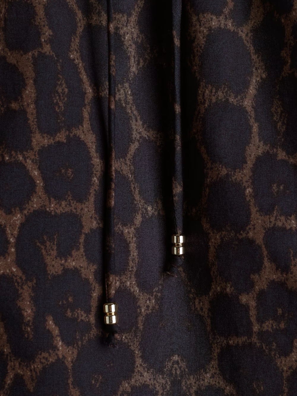 H&M - Leopard Print Drawstring Shorts - Picture 2 of 5